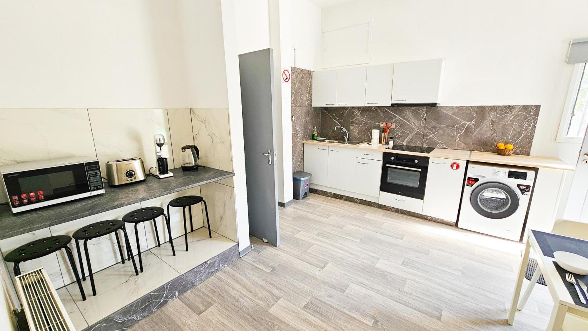 The Lemon Tree Hostel Larnaca Ngoại thất bức ảnh